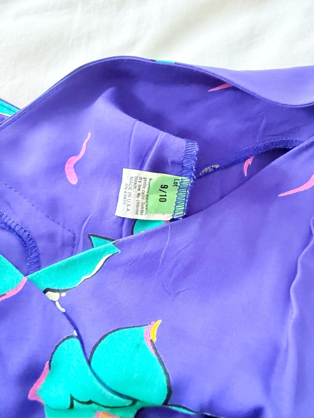 Vintage 1980s Purple Dress with Flutter Sleeves and Teal Floral Print - Picture 6 of 8